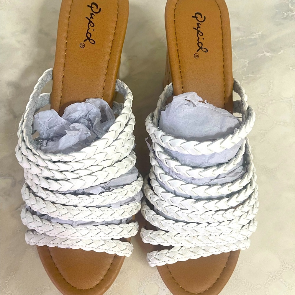 Brand Quips Ladies Wedge Sandals Color: White Size 10